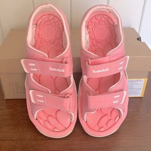 Timberland sandals Juniors size 6 sandstomper 2strip. Pink